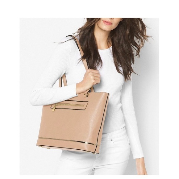 Michael Kors North South Tote - Picture 1 of 3